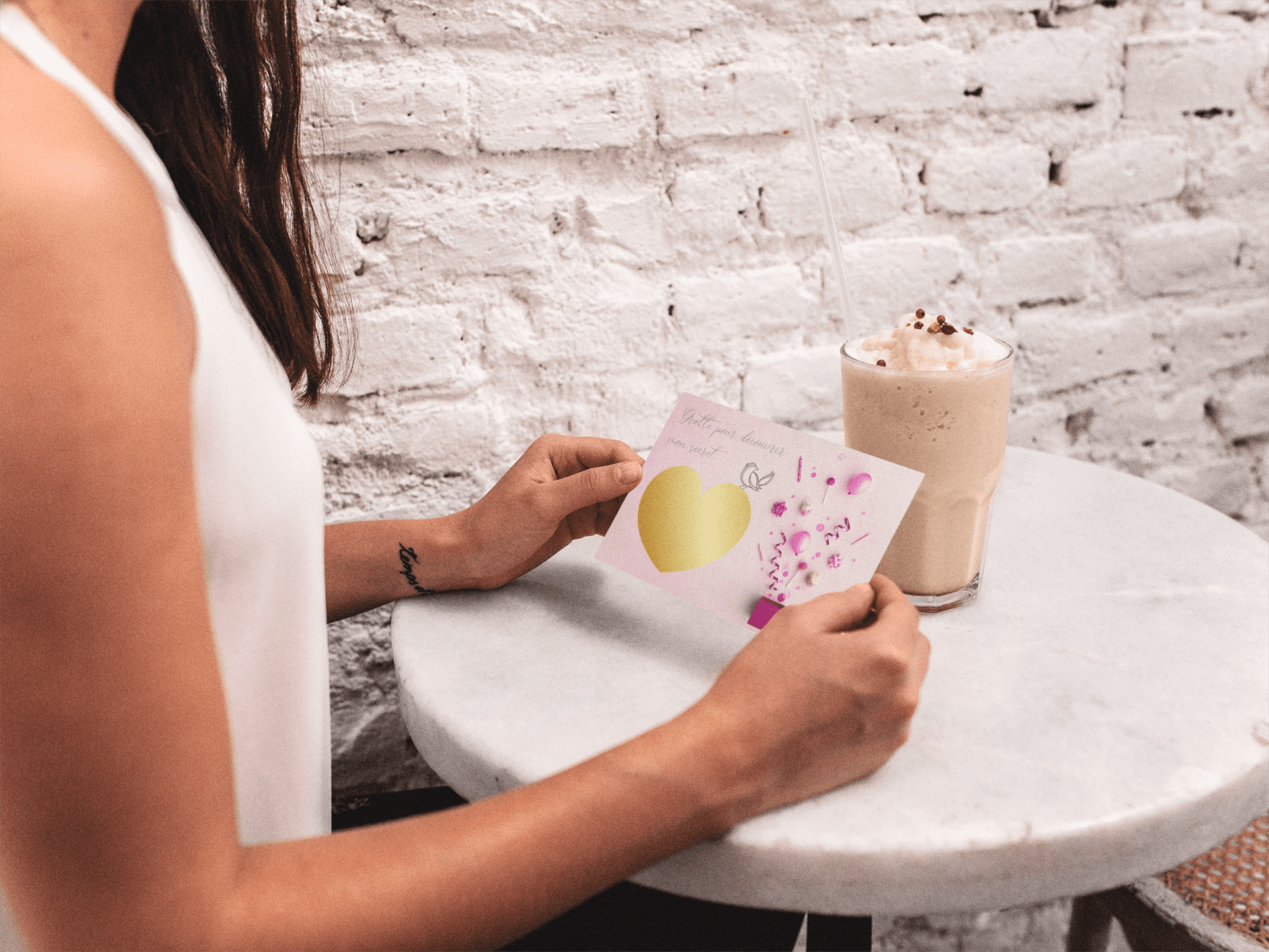 carte à gratter pour révéler un secret